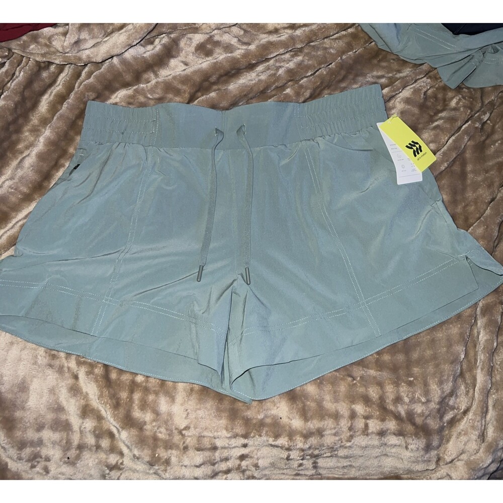 All In Motion Women's Quick Dry Mid Rise Athletic Shorts L Sage Green NWT